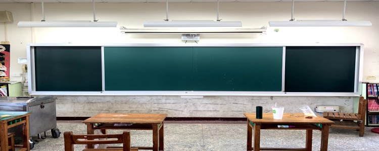 究達水擦黑板｜渡拔國小